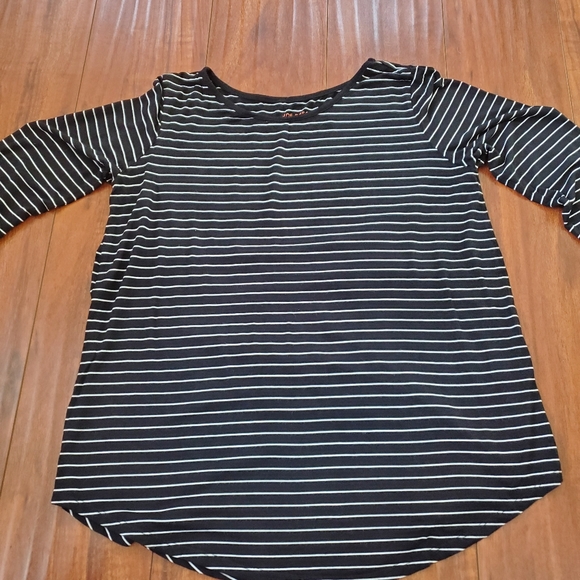 JOE FRESH BLACK WHITE STRIPED LONG SLEEVE TOP. - Picture 3 of 5